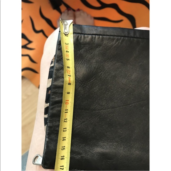 Beautiful buttery soft leather pants. Never worn. In excellent condition . FIRM - Picture 6 of 10